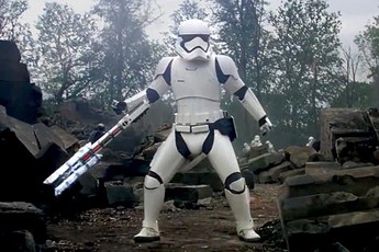 Lộ diện danh tính Stormtrooper mạnh nhất trong Star Wars: The Force Awakens