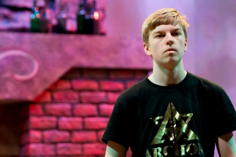 15 tuổi đã vô địch Hearthstone toàn Bắc Mỹ, kiếm nửa tỷ đồng