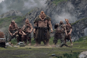 Đoàn làm phim The BFG đã phải dựng cả một phim trường khổng lồ để có cảnh quay chân thực nhất