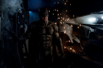 Đạo diễn Zack Snyder hé lộ tạo hình bộ giáp tactical Batsuit trong phim Justice League