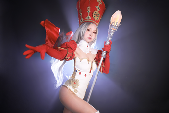 Nóng mắt với cosplay "cực phẩm nữ thần" quyến rũ và gợi cảm