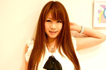 Diễn viên phim JAV phải làm việc cật lực từ 8h sáng đến tận nửa đêm