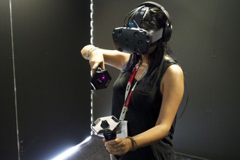 Dân làm game: "Kính thực tế ảo có gì to tát, chỉ như cái máy Wii đắt tiền"