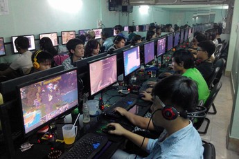 Dịp nghỉ hè dài đã đến, các quán net quê mở cờ trong bụng