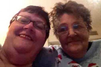 Chơi game online với nhau suốt 8 năm trời mới biết là chị em thất lạc