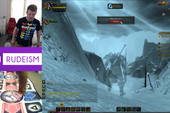 Kinh ngạc với game thủ cày max cấp World of Warcraft bằng... chân