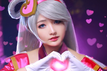 Cosplay Sona Nữ Thần Tình Yêu tuyệt đẹp trong Liên Minh Huyền Thoại