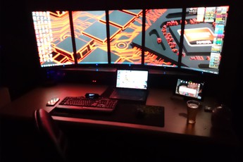 Ngay tại Việt Nam cũng có bộ máy tính chơi game trị giá hàng trăm triệu