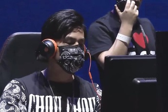 Vào quán net bị ngồi cạnh kẻ hút thuốc cực khó chịu, phải làm sao?