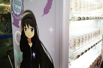 Chen chúc mua cafe "siêu đắt" dành riêng cho fan anime - manga tại lễ hội truyện tranh