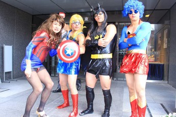 Chết cười với các bộ cosplay cực dị của sinh viên Nhật Bản ở lễ tốt nghiệp