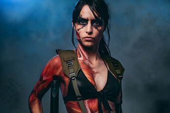 Mát mắt với những màn cosplay theo phong cách body painting cực sexy
