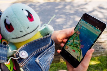 Sau tất cả, Pokemon GO đã cấm không cho người chơi đi xe máy để bắt thú