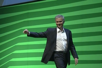 Jose Mourinho bất ngờ xuất hiện tại sự kiện E3 để quảng bá cho FIFA 17