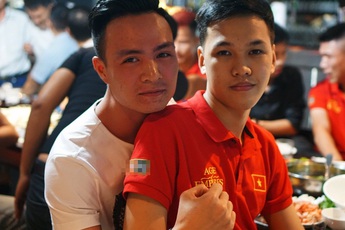 Cuộc chiến lịch sử đã điểm, đoàn Việt Nam đổ bộ sang Trung Quốc dự giải AoE Trung Việt 2016