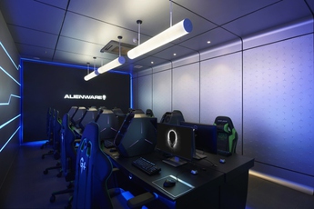 Bá đạo quán net sử dụng toàn máy tính Alienware hàng khủng