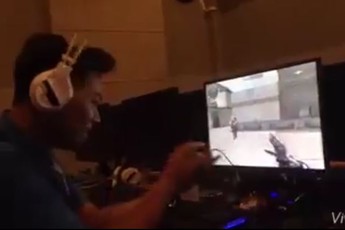 Chết cười anh chàng game thủ bị... nhập vai quá đà