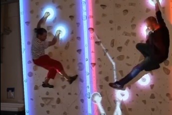 Thích mê trước tựa game bóng chuyền leo núi đầy thách thức