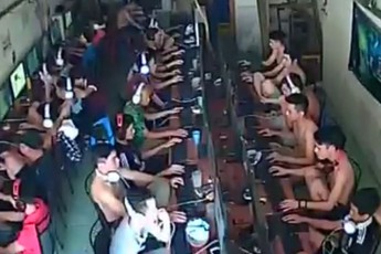 Nắng nóng đỉnh điểm, game thủ Việt cởi trần hàng loạt trong quán net