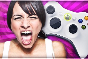 Giận dữ vì ăn hành trong game, nữ game thủ không ngần ngại đập tan điện thoại