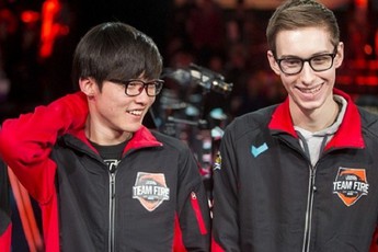 Dù Allstars là giải đấu vui vẻ nhưng Faker vẫn tập luyện cực chăm chỉ, bảo sao được gọi là "đấng"