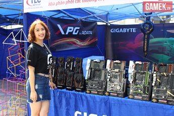 Sinh viên Đại học Kiến trúc hoa mắt với hệ thống máy tính khủng