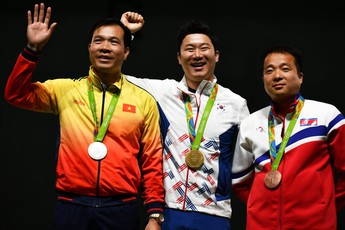 Xạ thủ giành 4 tấm huy chương vàng Olympic tiết lộ bí quyết chiến thắng là nhờ chơi LMHT