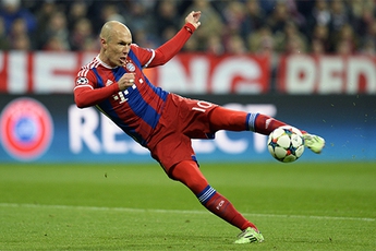 Robben World Best: Đôi chân pha lê kì diệu trong FIFA Online 3