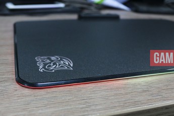 Cận cảnh Tt Esports Draconem RGB tại Việt Nam: Bàn di chuột cao cấp đủ màu