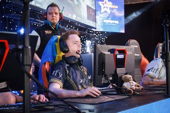Valve mạnh tay chỉnh sửa Counter-Strike, "game thủ thứ 6" hết cách giúp đồng đội