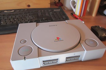 Nhìn lại lịch sử cỗ máy chơi game huyền thoại PlayStation