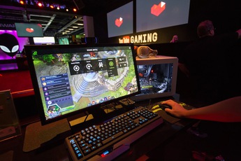 'Chơi game qua Youtube', một thú vui lạ lùng đang ngày càng phổ biến với game thủ Việt