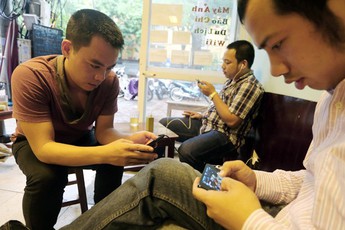 Bạn tôi nói game là thứ vô bổ, và câu đối đáp của tôi khiến hắn cứng họng