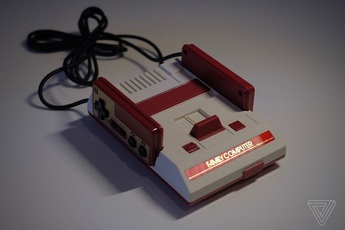 Người Nhật đổ xô đi mua điện tử 4 nút phiên bản bé bằng lòng bàn tay: 200.000 máy trong 4 ngày