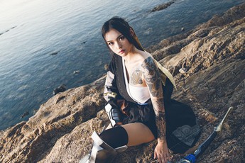 Cặp đôi Hanzo chụp ảnh cosplay cực chất trong Overwatch
