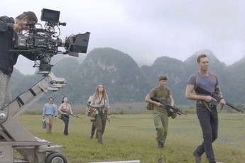 Lần đầu lộ diện những hình ảnh bên trong phim trường "Kong: Skull Island" tại Việt Nam