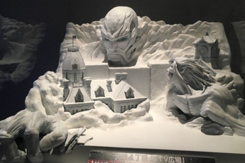 Lạ mắt với triển lãm Attack on Titan tại Nhật Bản