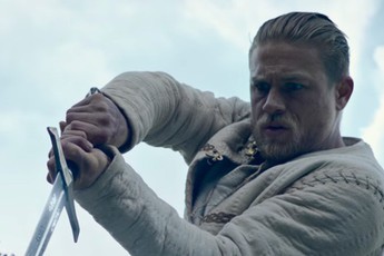 King Arthur: Legend of the Sword - Bản anh hùng ca đậm chất trào phúng