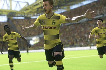 Tổng hợp đánh giá PES 2018: FIFA, hãy đợi đấy!