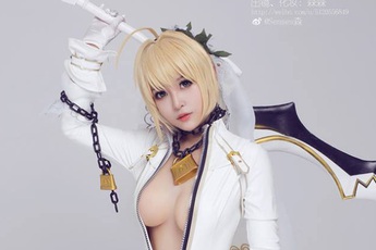 Cosplay nàng Saber "ngực khủng" khiến fan hâm mộ không khỏi chao đảo