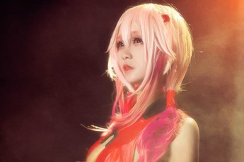 Cosplay thiếu nữ Inori Yuzuriha khiến bạn không thể rời mắt