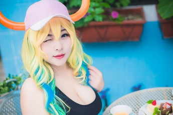 Bỏng mắt với cosplay cô nàng Lucoa trong Kobayashi-san Chi noMaid Dragon