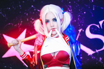 Tuyệt vời cosplay Harley Quinn tuyệt đẹp của hot girl Thái Lan