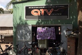 LMHT: Bất ngờ phát hiện "trụ sở 2" của QTV Center ở tít dưới quê, mỗi tội lớp mái tôn hơi nóng thôi