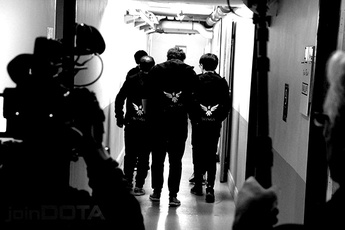 Lấy tiền của DOTA 2 đầu tư vào Liên Minh Huyền Thoại, nhà vô địch TI6 đã phải nhận cái kết không thể đắng hơn