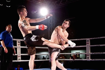 Ai mà tin được, HLV Liên Minh Huyền Thoại nổi tiếng thế giới này lại từng là võ sĩ MMA, bảo sao học trò ai cũng sợ