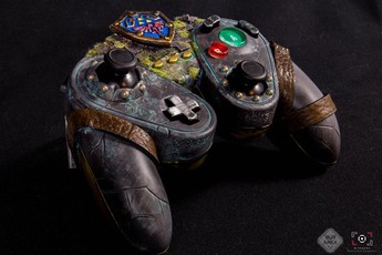 Tay cầm cực độc, được chế tác theo phong cách Zelda
