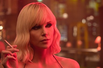 Charlize Theron trở lại làm nữ sát thủ gợi cảm trong siêu phẩm hành động "Atomic Blonde"