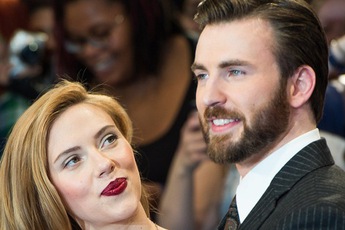 Chris Evans và Scarlett Johansson đã thành cặp đôi quyền lực mới của Hollywood?