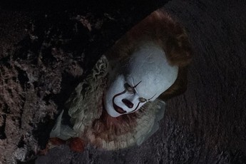 Với nửa tỷ USD doanh thu, "IT" vượt qua "The Exorcist" trở thành bộ phim kinh dị ăn khách nhất mọi thời đại
